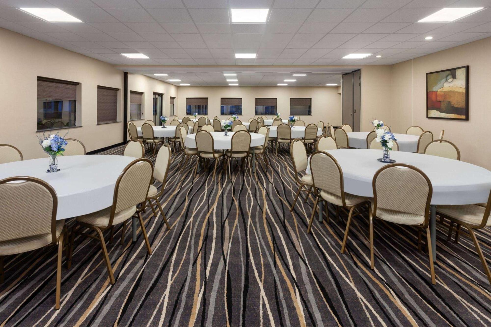 Baymont By Wyndham Copley Akron Ngoại thất bức ảnh
